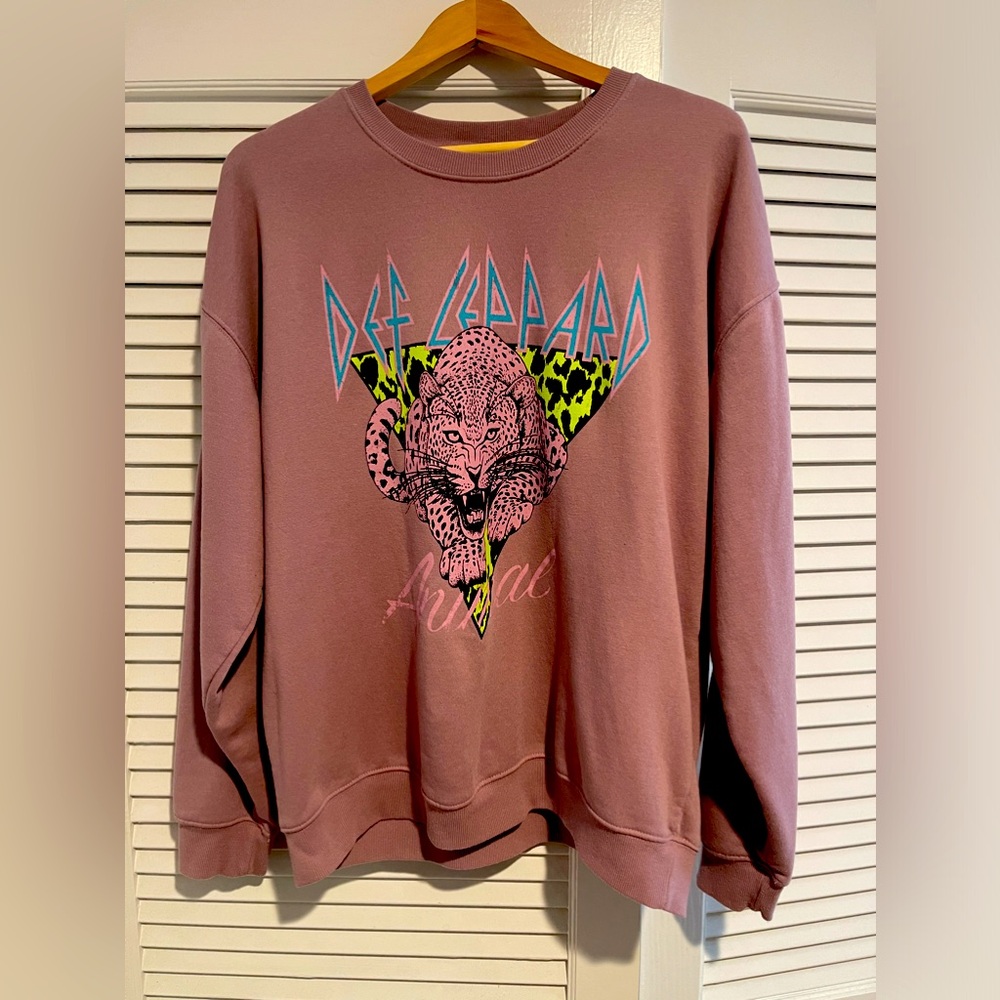 Def Leppard by Goodie Two Sleeves Purple Sweatshirt size Large
